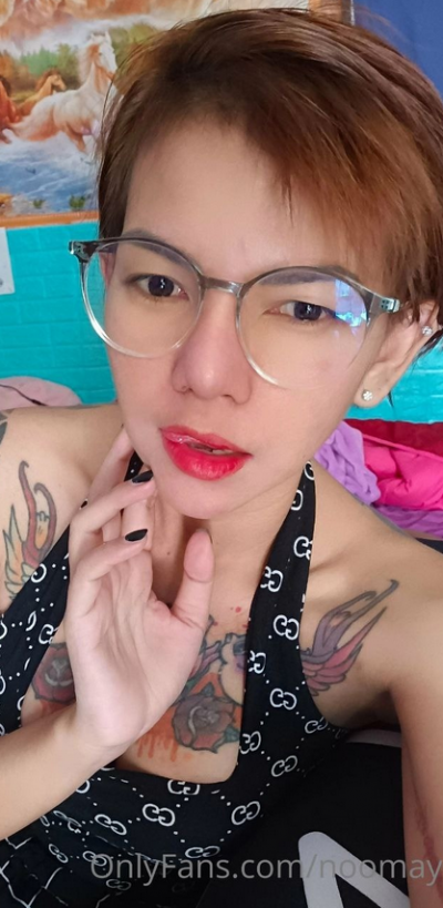 เห็นเธอสวย sexy ดูดี ๆ เธออาจจะมีงู เห็นเธอสวย sexy ดูดี ๆ เธออาจจะมีงู