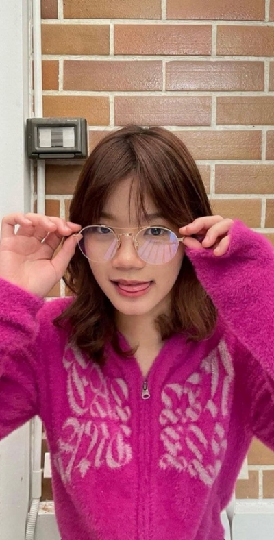 หีก็ไม่เคยโดนแดด แต่ทำไมดำจังวะ? หีก็ไม่เคยโดนแดด แต่ทำไมดำจังวะ?
