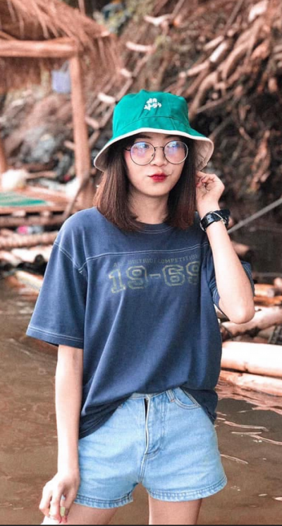 นักศึกษาตัวเล็กตูดสวยโชว์หี