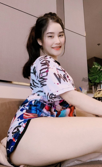 เปิดกล้องเขย่าเต้าโชว์สุดเสียว