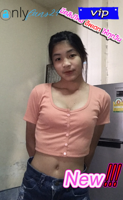 วัยรุ่นสาวไทยนมสวยๆ มาโชว์ตั้งกล้องขย้ำนมโชว์