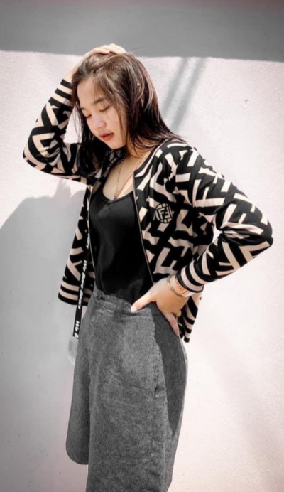 สาวมหาลัยนมอวบหีใหญ่ขายวิวแลกเงิน สาวมหาลัยนมอวบหีใหญ่ขายวิวแลกเงิน