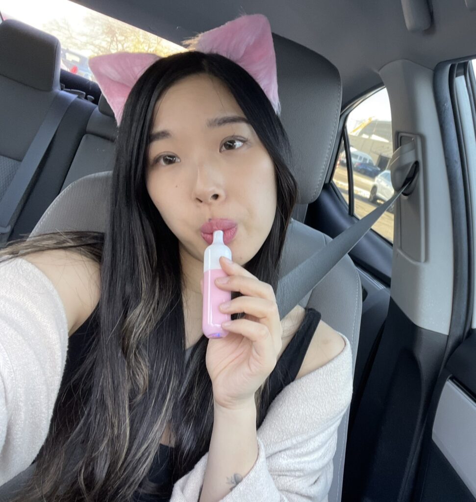 คลิปหลุด AsianCoupleuwu คุณหมอแว่นน่ารัก แอบเย็ดกับนักศึกษาผู้ช่วยหมอ