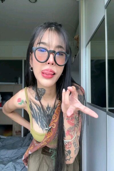 Onlyfans cornne27 สาวไทยรอยสักเต็มตัวน่าเย็ด เย็ดกับผัว โดนซอยหีโคตรเสียวเลย สวยหุ่นดีแบบนี้อิจฉาแฟนมันจริงๆเลย